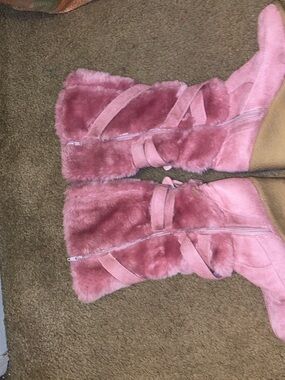 Pink Faux Fur Zip strap buckled boots